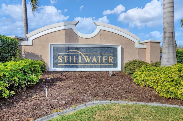 view of community / neighborhood sign