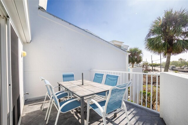 2255 N Beach Rd Unit 13, Englewood, FL 34223 - balcony featuring outdoor dining area