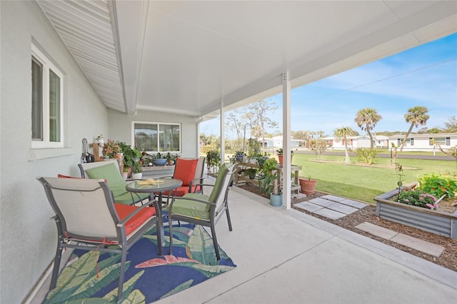 view of sunroom / solarium