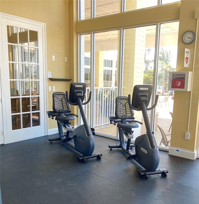 workout area with baseboards