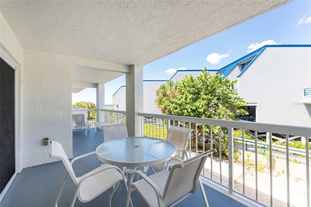 balcony with a sunroom