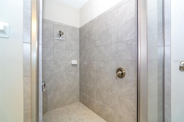 full bathroom featuring a stall shower