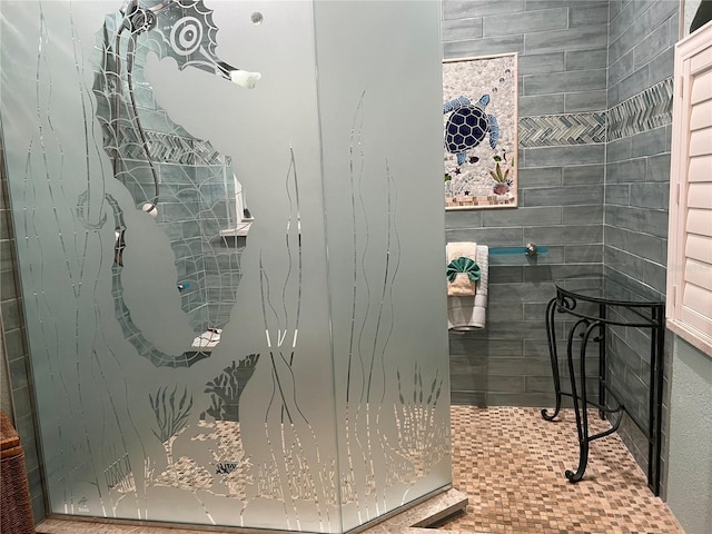 108 Fairway Rd, Rotonda West, FL 33947 - bathroom with tiled shower