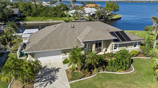 bird's eye view featuring a water view