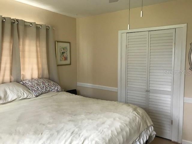 bedroom featuring a closet