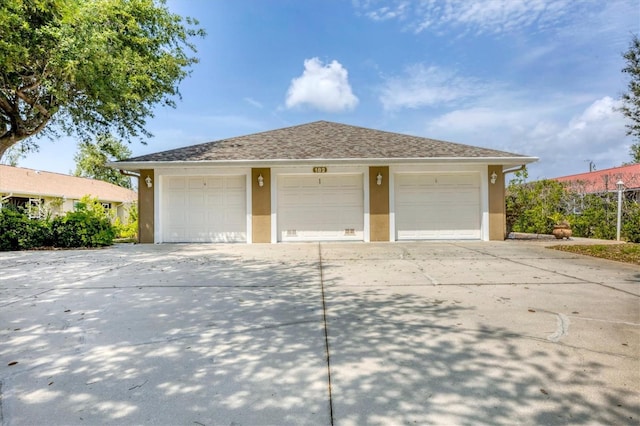 view of detached garage