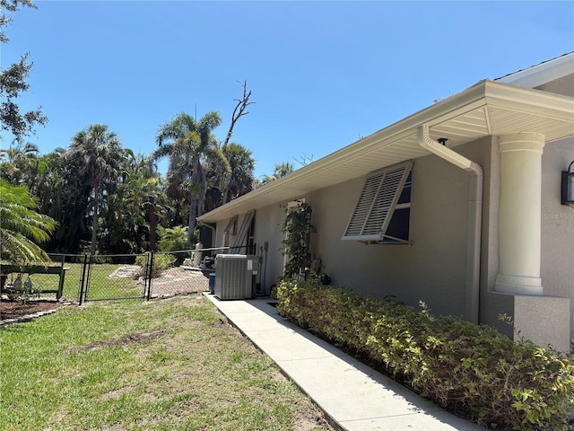 941 Elwood Ave, Englewood, FL 34223 - view of yard featuring a gate