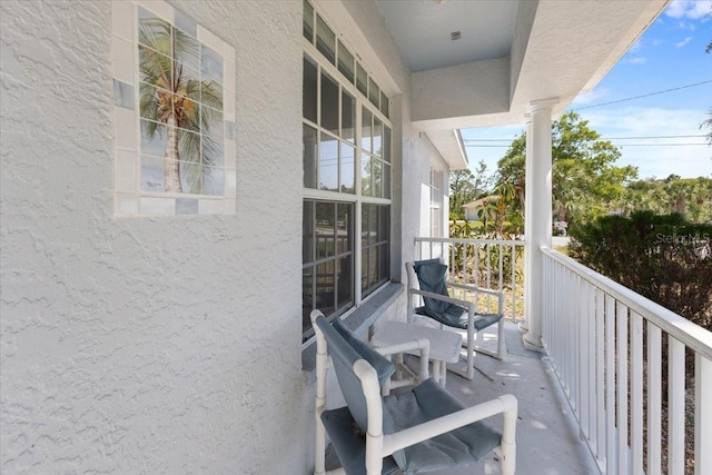 balcony featuring covered porch