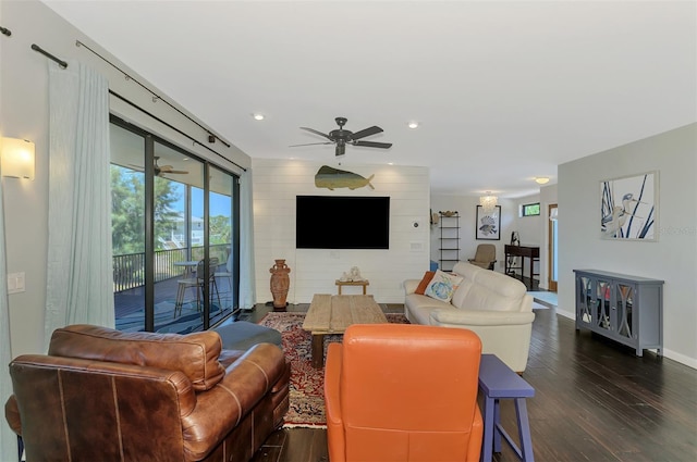 living room with dark wood-type flooring, recessed lighting, plenty of natural light, and ceiling fan