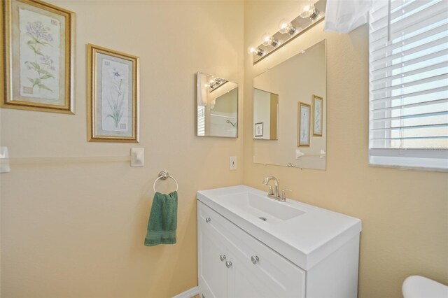 4004 Landor Ct, Venice, FL 34293 - half bath featuring toilet and vanity