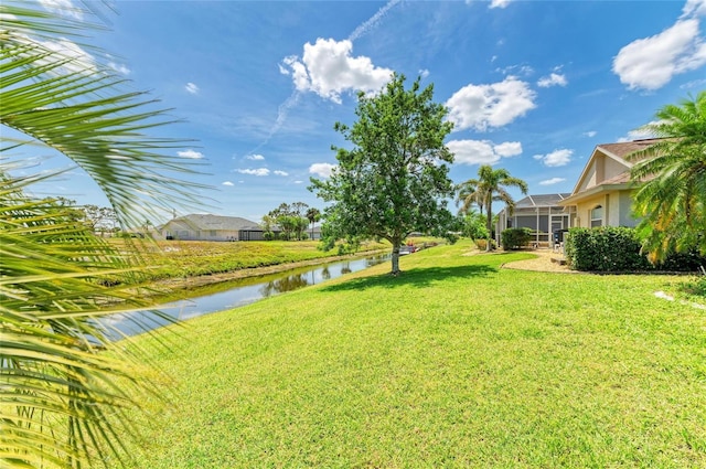 view of yard featuring a water view