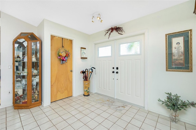 foyer with baseboards