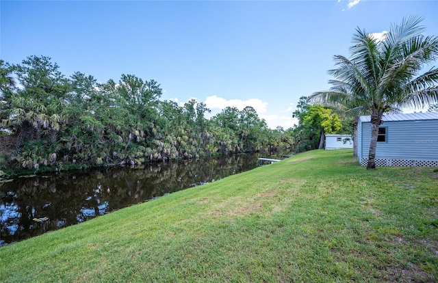 view of yard featuring a water view