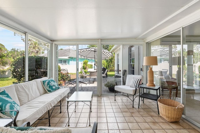 1 Curacao Cir Unit 44, Englewood, FL 34223 - sunroom with an outdoor hangout area