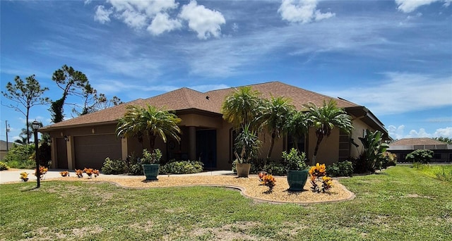19 Medalist Way, Rotonda West, FL 33947 - single story home featuring stucco siding, a garage, a front lawn, and concrete driveway
