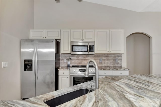 29 Tournament Rd, Rotonda West, FL 33947