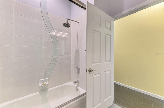 2692 Wax Myrtle Ct, Port Charlotte, FL 33953 - full bath featuring shower / tub combination and baseboards