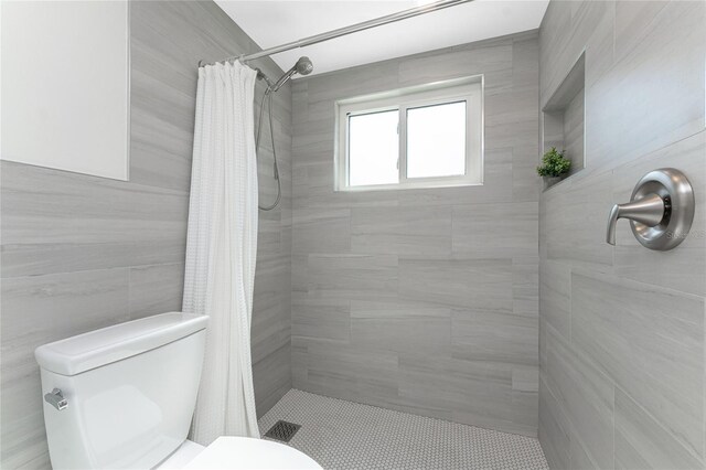 1691 Lakeview Pl, Englewood, FL 34223 - full bath featuring toilet and tiled shower