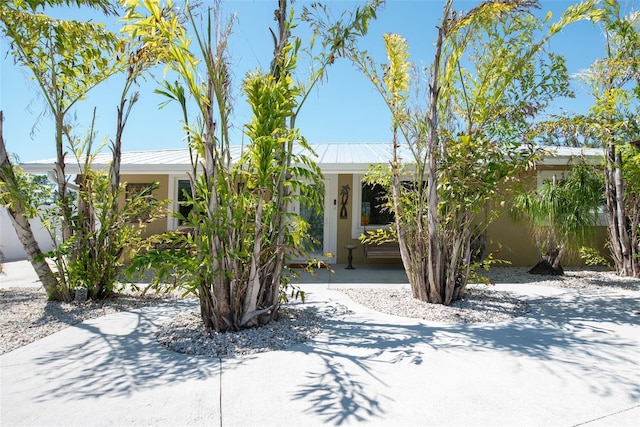2060 Oyster Creek Dr, Englewood, FL 34224 - view of front of property featuring stucco siding