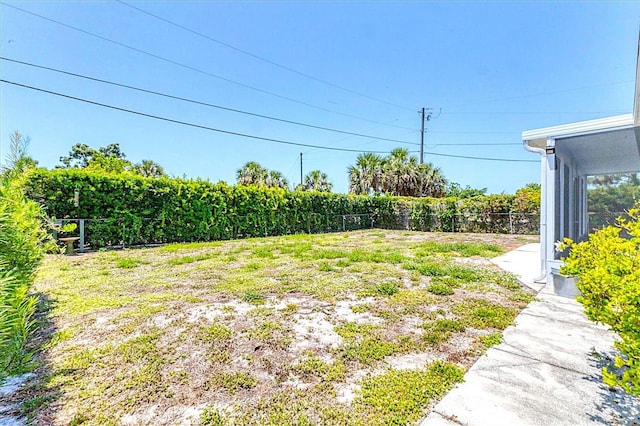 305 E Wentworth Cir, Englewood, FL 34223 - view of fenced backyard
