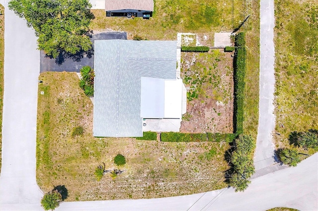 305 E Wentworth Cir, Englewood, FL 34223 - view of subject property