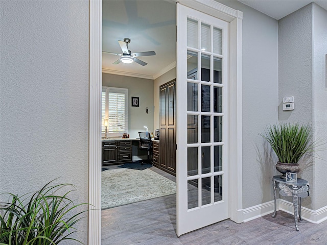 2590 Tarpon Cove Dr Unit 811, Punta Gorda, FL 33950 - exterior space with ornamental molding, a desk, a textured wall, wood finished floors, and ceiling fan