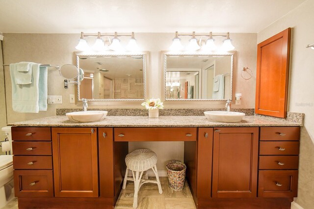 7303 Jessie Harbor Dr Unit 7303, Osprey, FL 34229 - full bath featuring double vanity