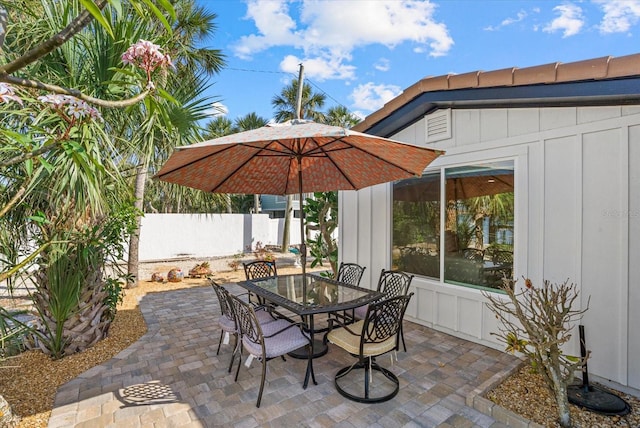 7530 Whitcomb St, Englewood, FL 34223 - view of patio with outdoor dining area