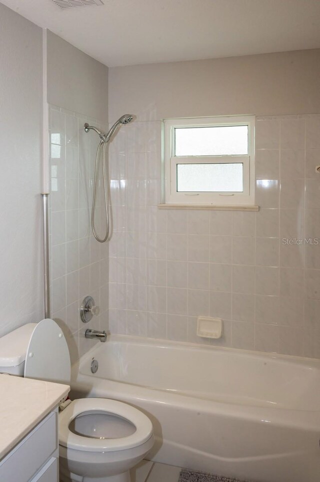 21 Sportsman Way, Rotonda West, FL 33947 - full bath with toilet, vanity, and bathtub / shower combination