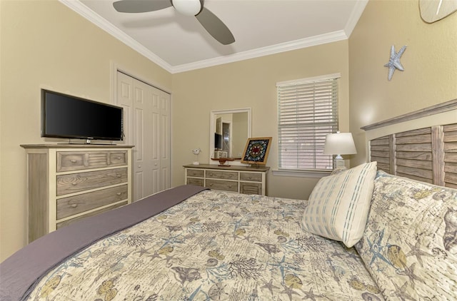 13051 Creekside Ln, Port Charlotte, FL 33953 - bedroom with ornamental molding, a closet, and ceiling fan