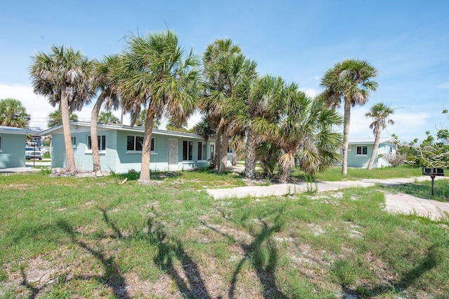 1790 Manor Rd, Englewood, FL 34223 - view of green lawn