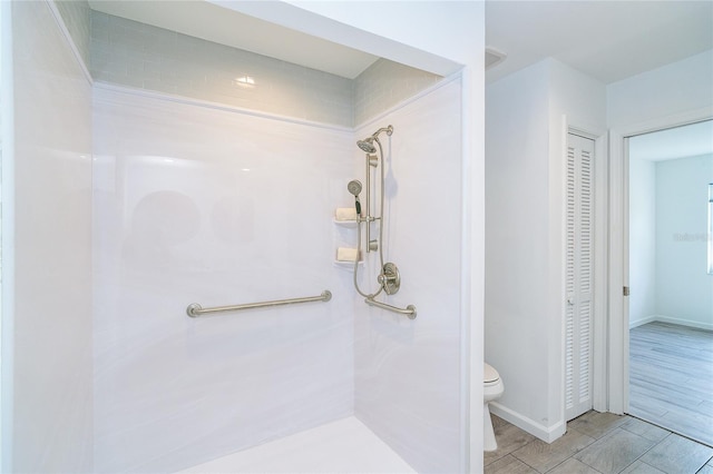 15 Bunker Pl, Rotonda West, FL 33947 - full bath with a shower, a closet, and wood finish floors