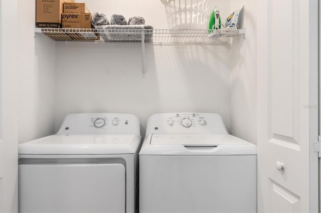 12550 Galapagos Ct Unit 104, Venice, FL 34293 - laundry room with washer and dryer