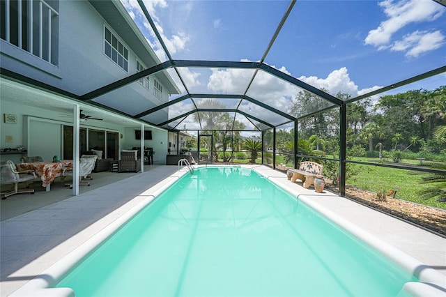 196 Lecturn St, Port Charlotte, FL 33954 - outdoor pool featuring an outdoor hangout area, a patio area, a ceiling fan, and a lanai