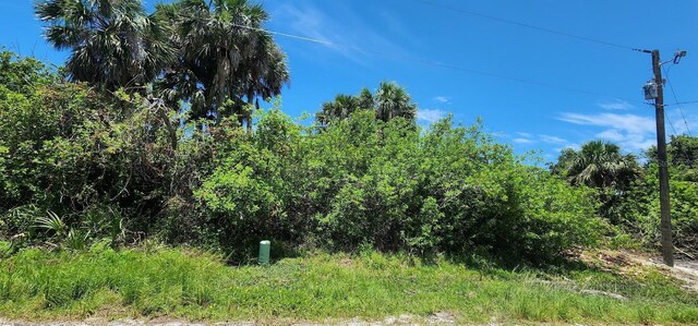 104 Bebb Ct, Rotonda West, FL 33947