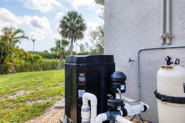 39 Pine Valley Ct, Rotonda West, FL 33947 - exterior view of stucco siding