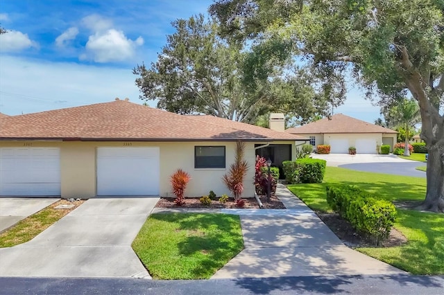 3305 Vivienda Blvd, Bradenton, FL 34207 - photo 1