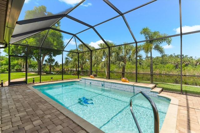 10029 Boylston St, Port Charlotte, FL 33981 - outdoor pool with a patio and glass enclosure