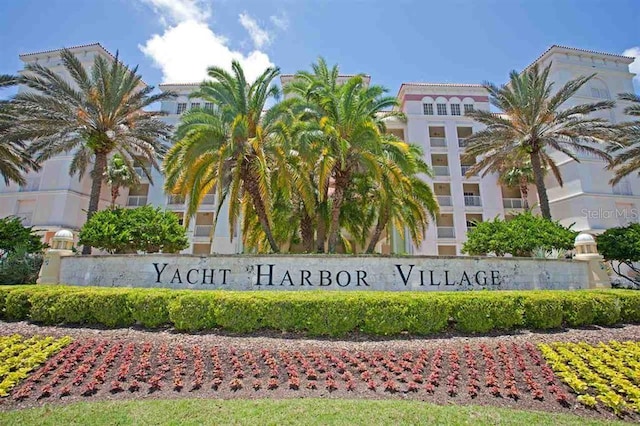 Listing photo 3 for 232 Yacht Harbor Dr, Palm Coast FL 32137