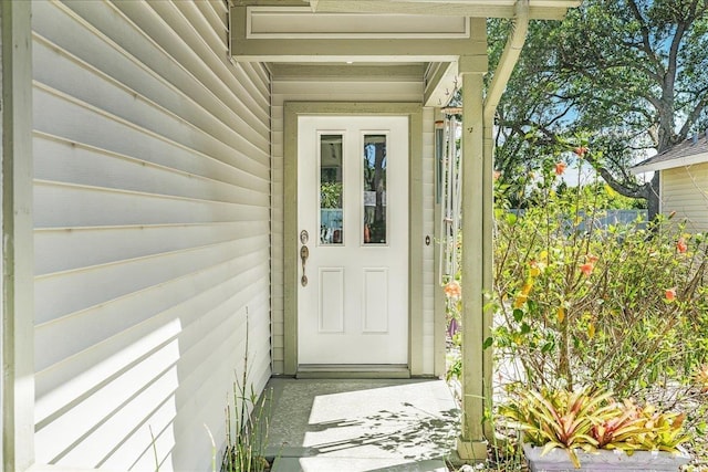 view of property entrance