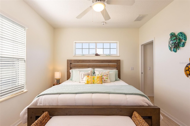 bedroom with ceiling fan