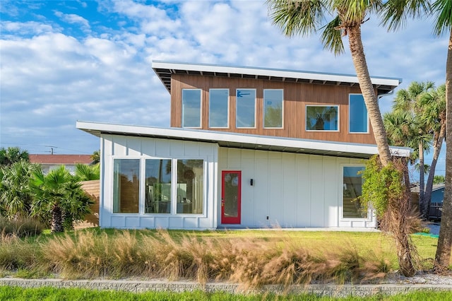 view of contemporary house