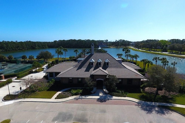 bird's eye view with a water view