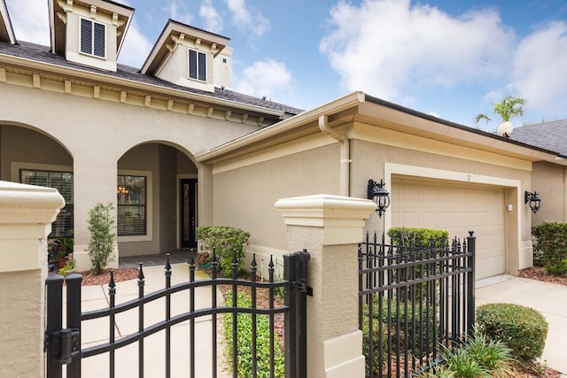 view of front of house featuring a garage