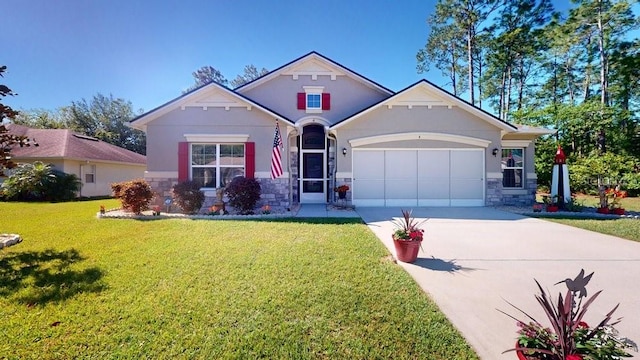 view of front facade featuring a front lawn and a garage