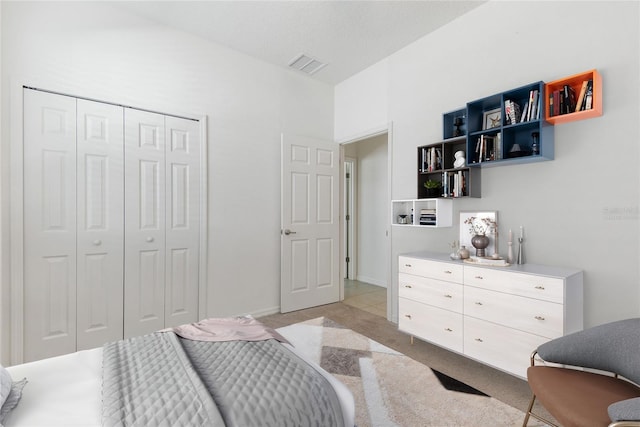 bedroom with a closet