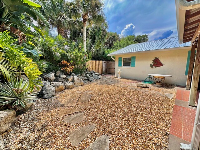 view of yard with a patio