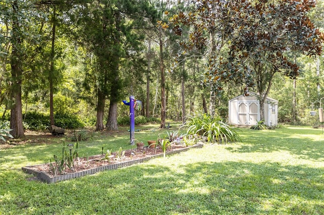 view of yard with a shed and an outdoor structure