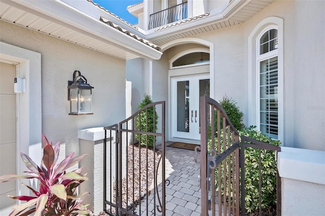 property entrance with a balcony