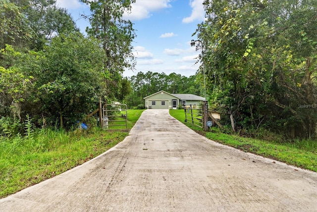 view of front of property